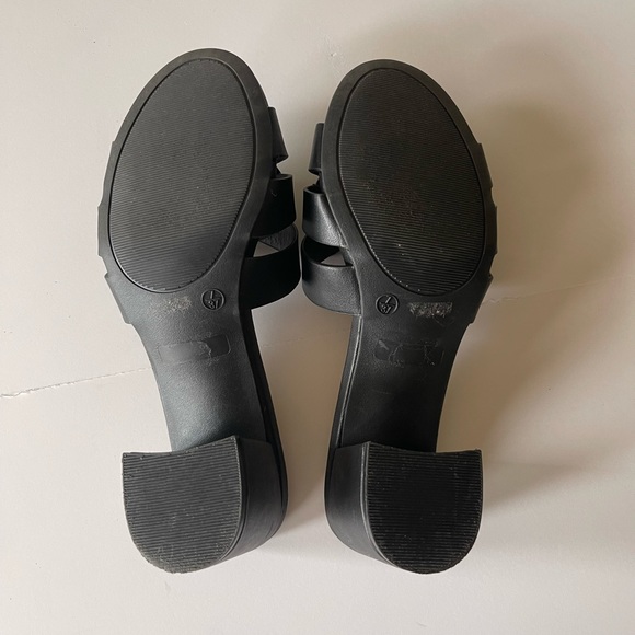 J Adam’s dressy slip on block heel sandals, hell 2,5 inches, size 7 - Picture 9 of 9